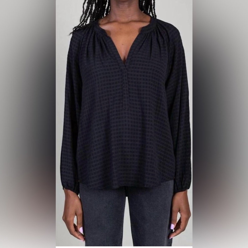 Xirena Farrah Split V neck Long Sleeve Blouse Onyx Black Size Large